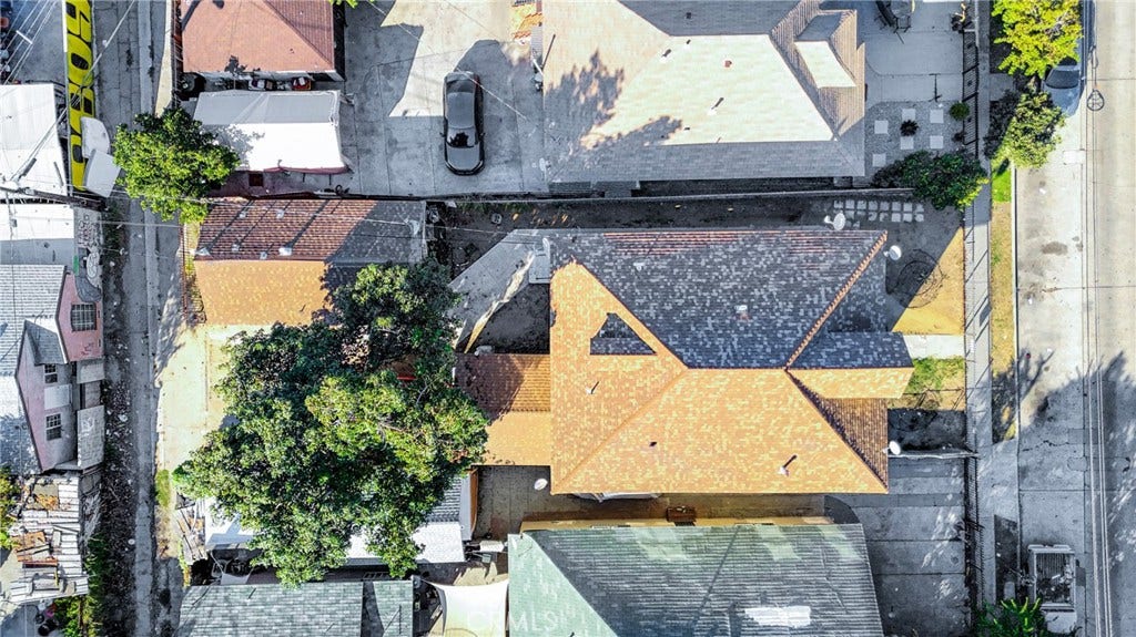 626 E 51st, Los Angeles, CA 90011 626 E 51st, Los Angeles, CA 90011
