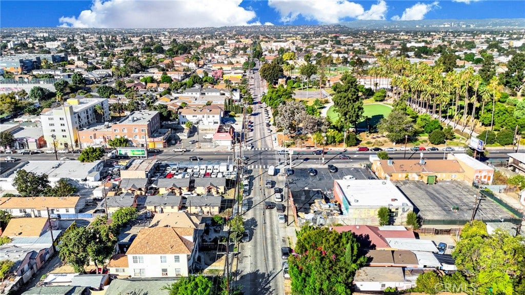 626 E 51st, Los Angeles, CA 90011 626 E 51st, Los Angeles, CA 90011