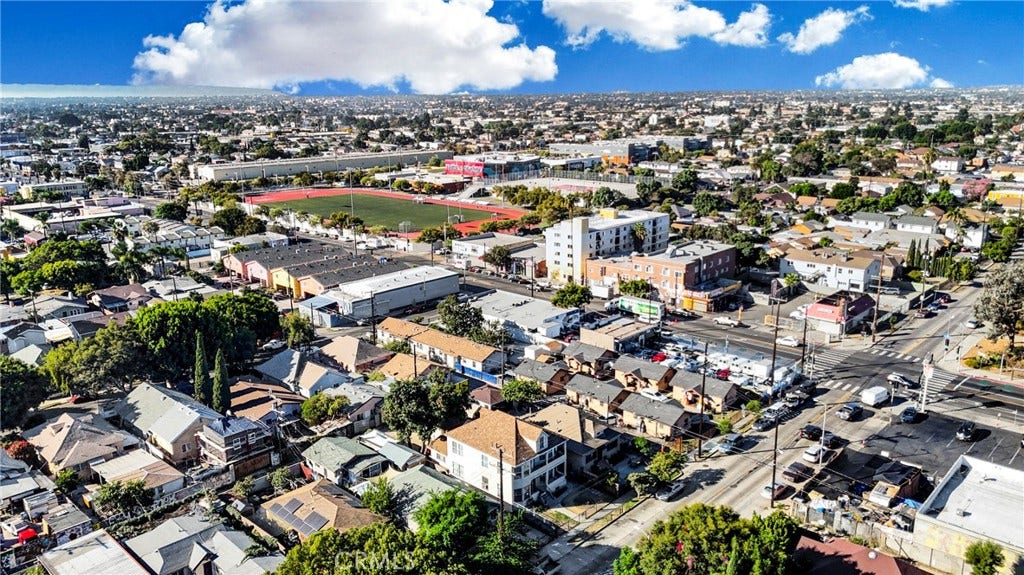 626 E 51st, Los Angeles, CA 90011 626 E 51st, Los Angeles, CA 90011