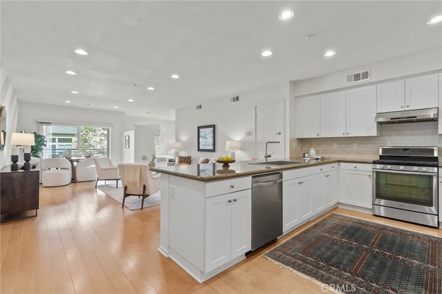 Property photo for 5530 Strand, #201, Hawthorne, CA