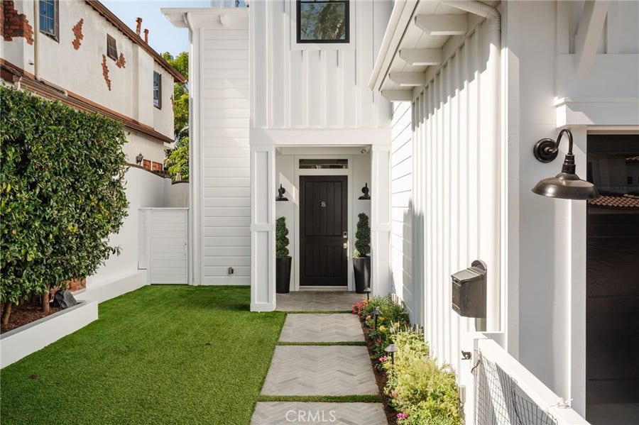 Property photo for 3521 Laurel Avenue, Manhattan Beach, CA