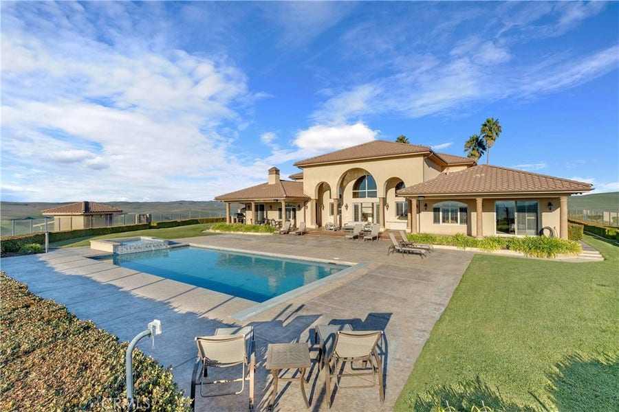 Property photo for 1990 E 46, Shandon, CA