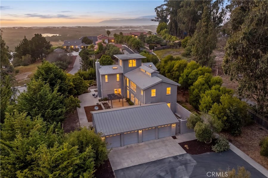 Property photo for 950 Mesa View Drive, Arroyo Grande, CA