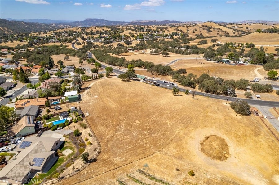 Property photo for 0 Gateway Drive, Paso Robles, CA