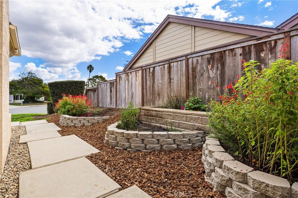 833 Escuela Court, San Luis Obispo, CA 93405 833 Escuela Court, San Luis Obispo, CA 93405