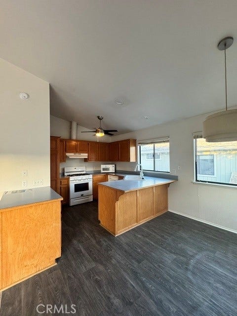 4907 Longhorn Ln., Paso Robles, CA 93446 Kitchen and dinning area