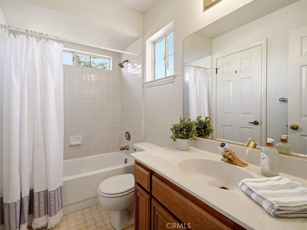 900 Calvert, Lompoc, CA 93436 900 Calvert, Lompoc, CA 93436