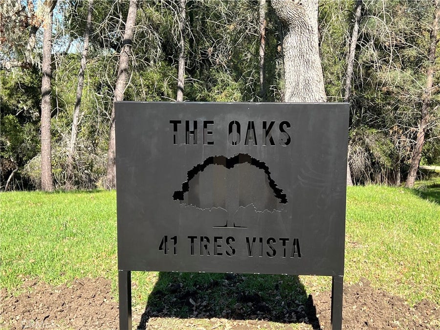 Property photo for 41 Tres Vista Place, Paso Robles, CA