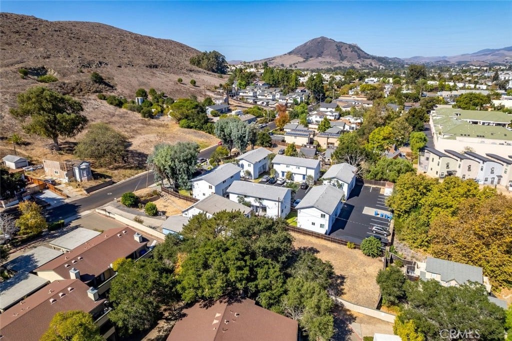 3280 Rockview, San Luis Obispo, CA 93401 3280 Rockview, San Luis Obispo, CA 93401