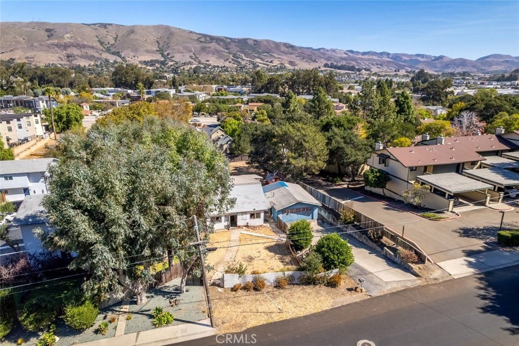 3280 Rockview, San Luis Obispo, CA 93401 3280 Rockview, San Luis Obispo, CA 93401