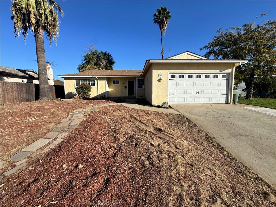 Property photo for 107 W Richert, Clovis, CA