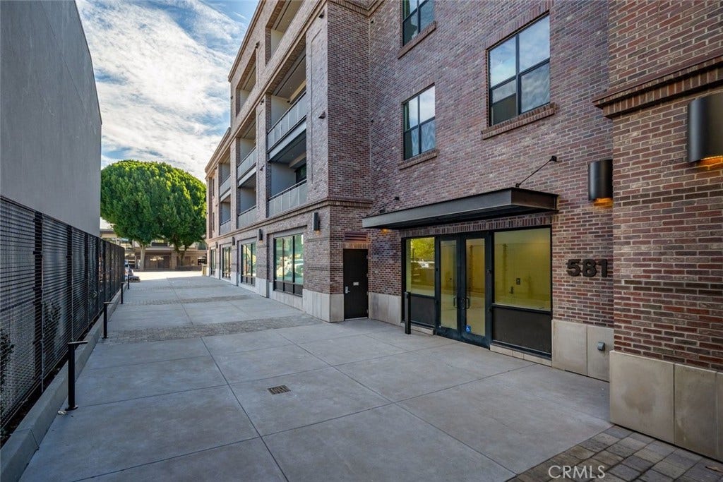 581 Higuera Street, #406, San Luis Obispo, CA 93401 581 Higuera Street, #406, San Luis Obispo, CA 93401