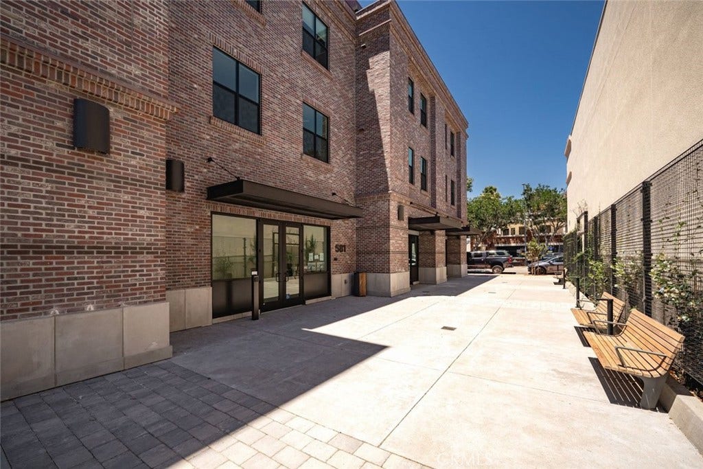 581 Higuera Street, #406, San Luis Obispo, CA 93401 581 Higuera Street, #406, San Luis Obispo, CA 93401