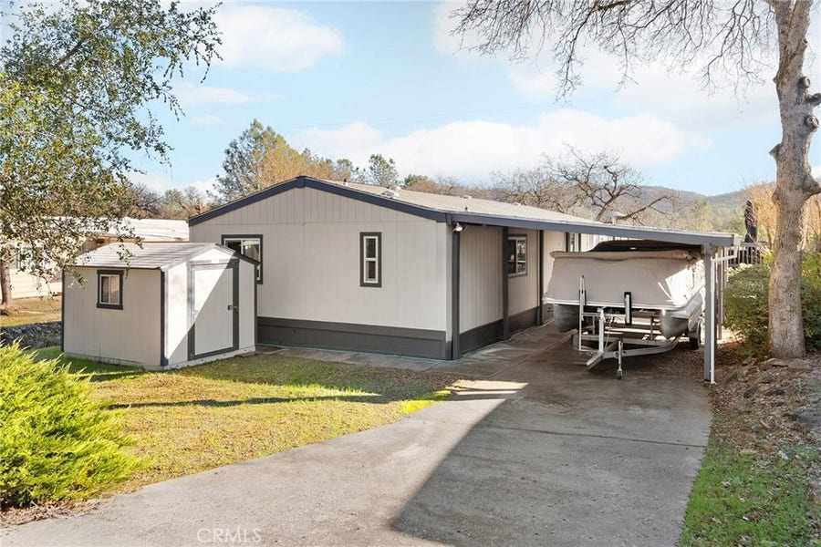 Property photo for 544 Lodgeview Drive, Oroville, CA