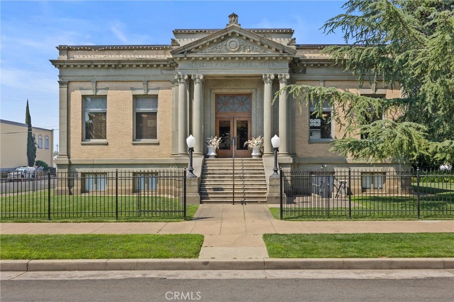 Property photo for 909 Jefferson Street, Red Bluff, CA