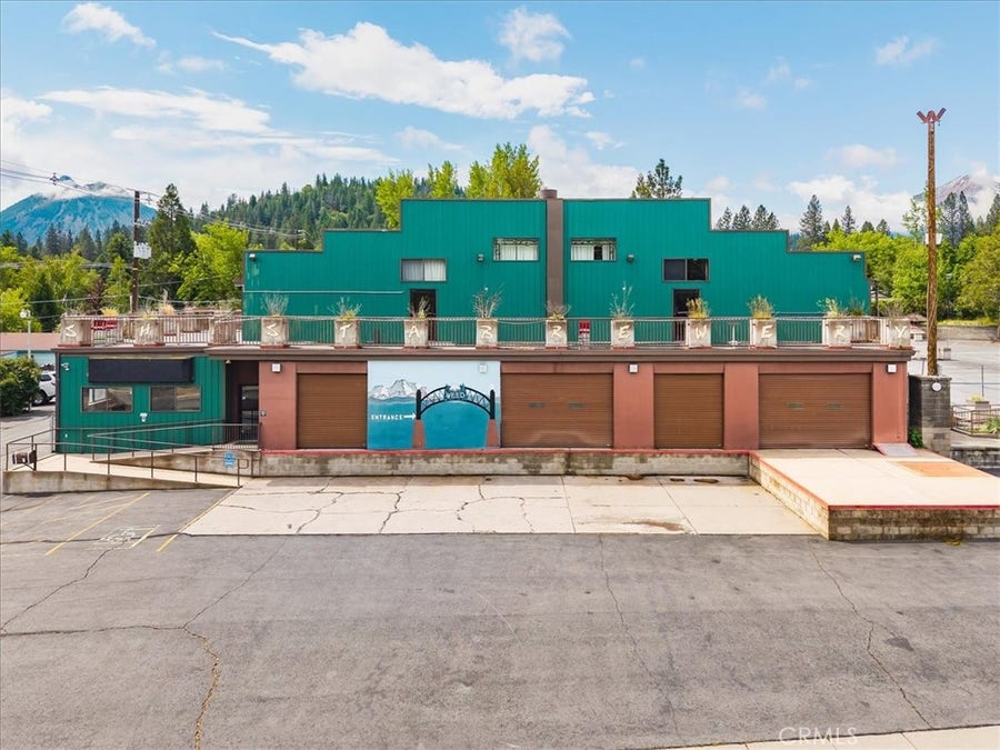 Property photo for 360 College Avenue, Weed, CA