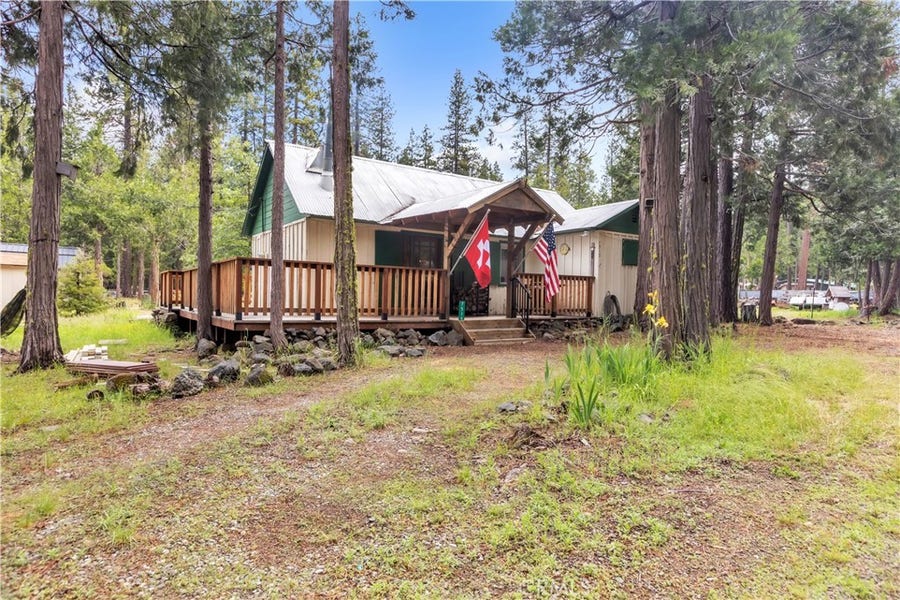 Property photo for 7515 Abner Lane, Forest Ranch, CA