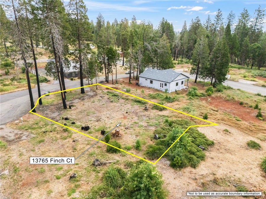 Property photo for 13765 Finch Ct, Magalia, CA