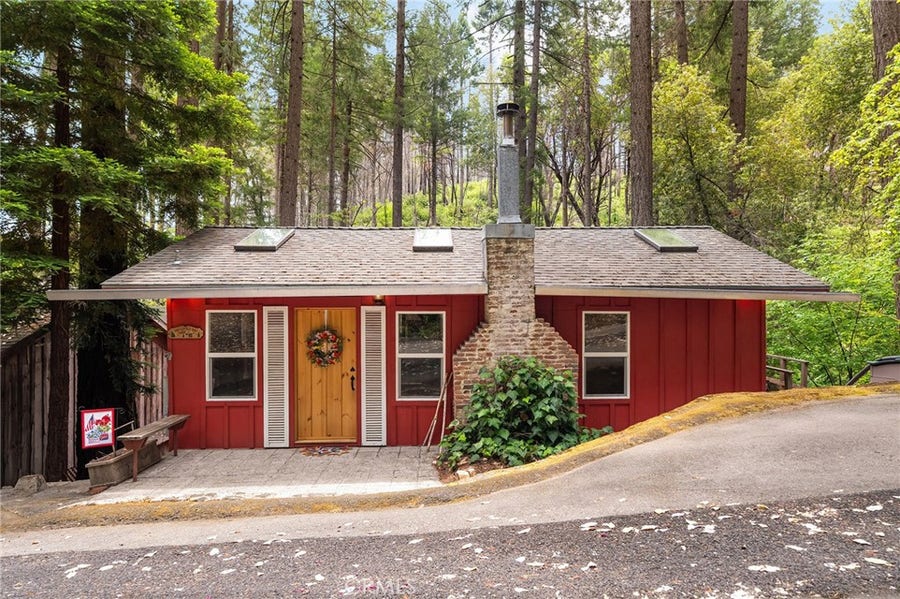 Property photo for 15 Toyon Trail, Berry Creek, CA