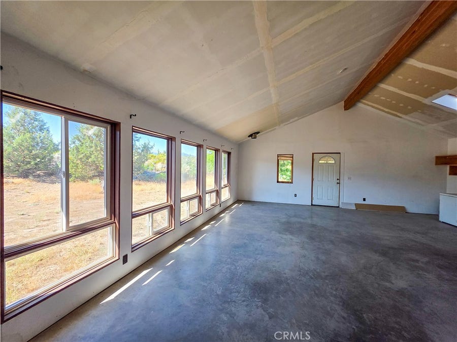 Property photo for 7021 Quarry Rd, Weed, CA