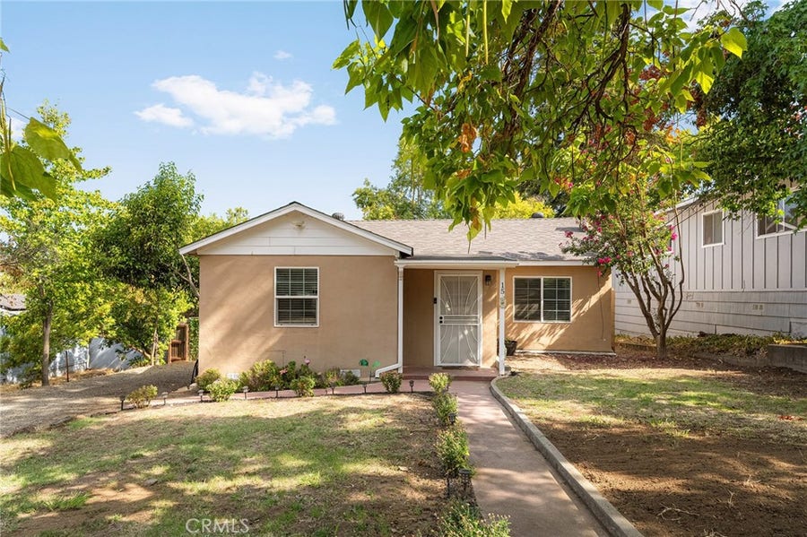 Property photo for 15 Oak Park Way, Oroville, CA