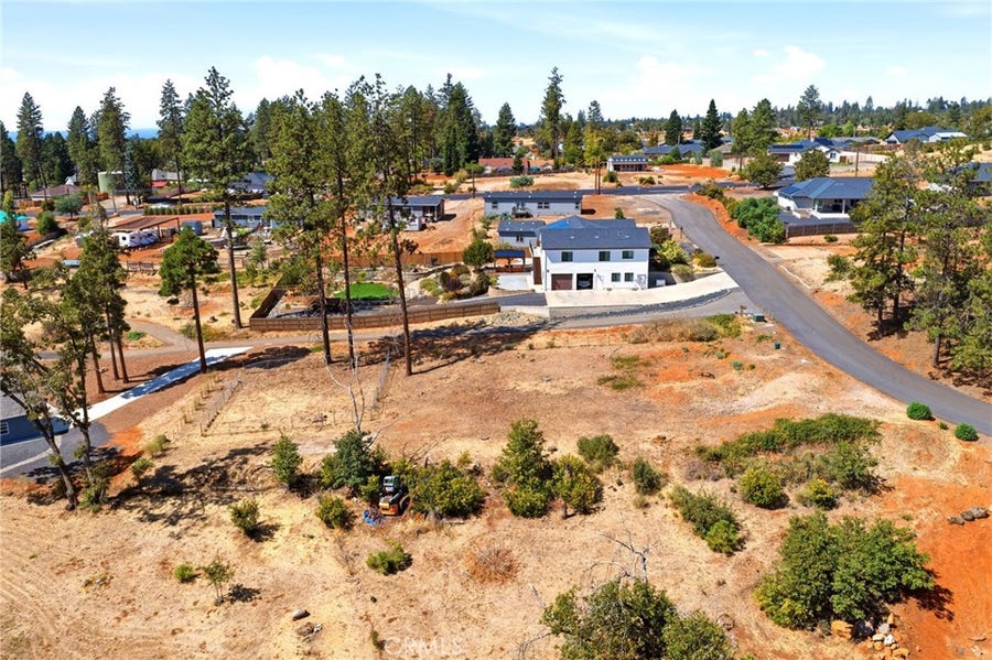 Property photo for 1940 Hillpark Lane, Paradise, CA