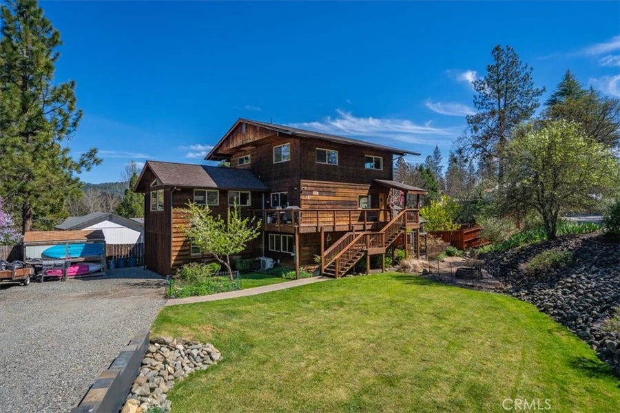 Property photo for 181 Hanover Street, Weaverville, CA