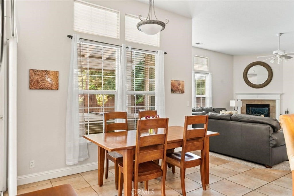 1 London Court, Chico, CA 95973