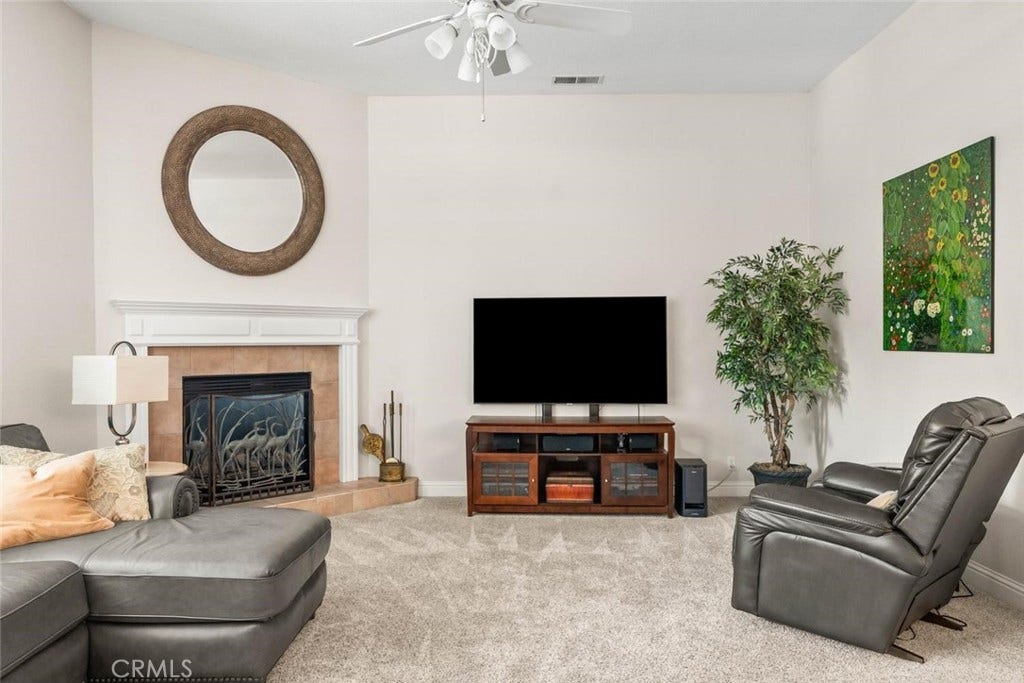 1 London Court, Chico, CA 95973