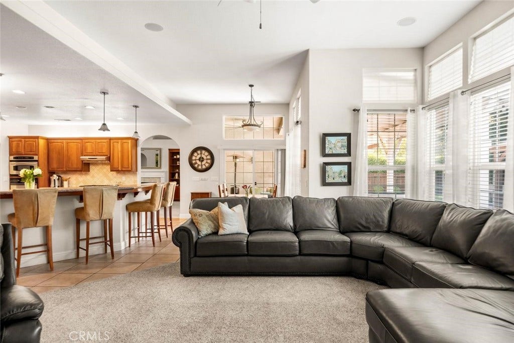 1 London Court, Chico, CA 95973