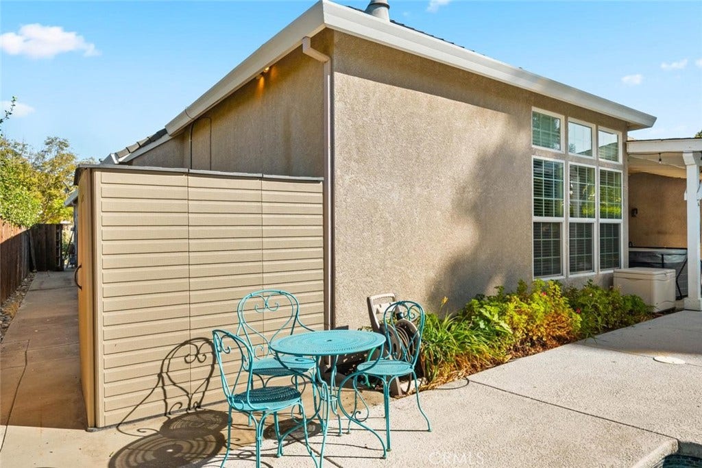 1 London Court, Chico, CA 95973