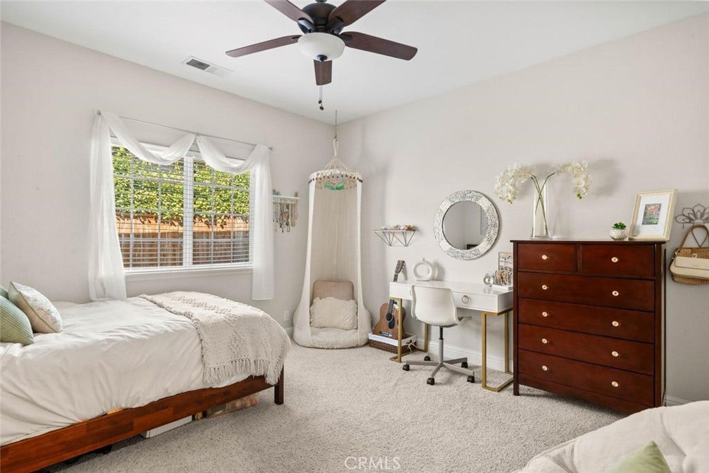 1 London Court, Chico, CA 95973