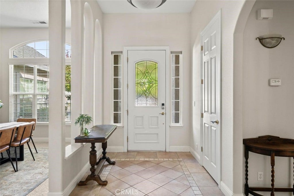1 London Court, Chico, CA 95973