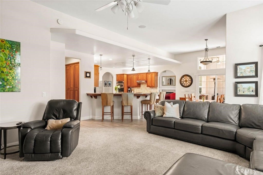 1 London Court, Chico, CA 95973