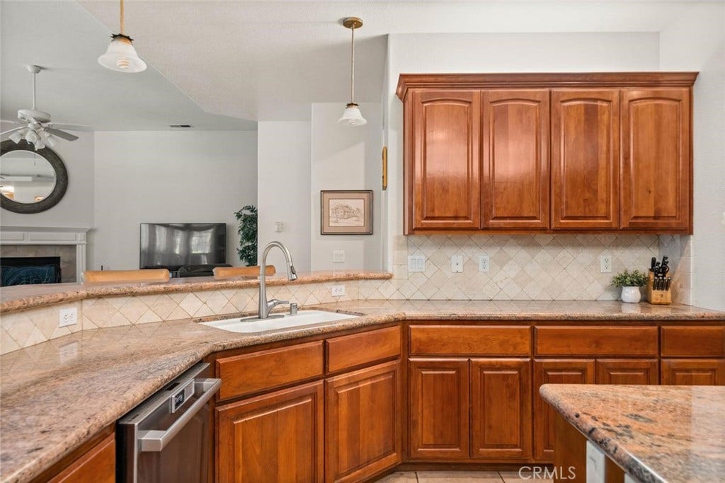 1 London Court, Chico, CA 95973