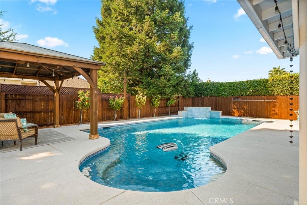 1 London Court, Chico, CA 95973