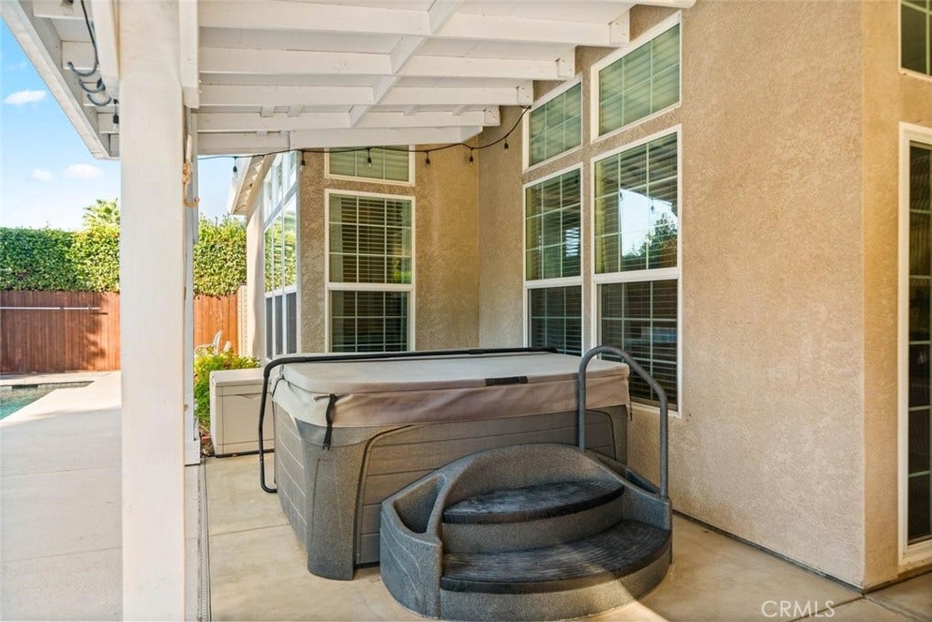 1 London Court, Chico, CA 95973