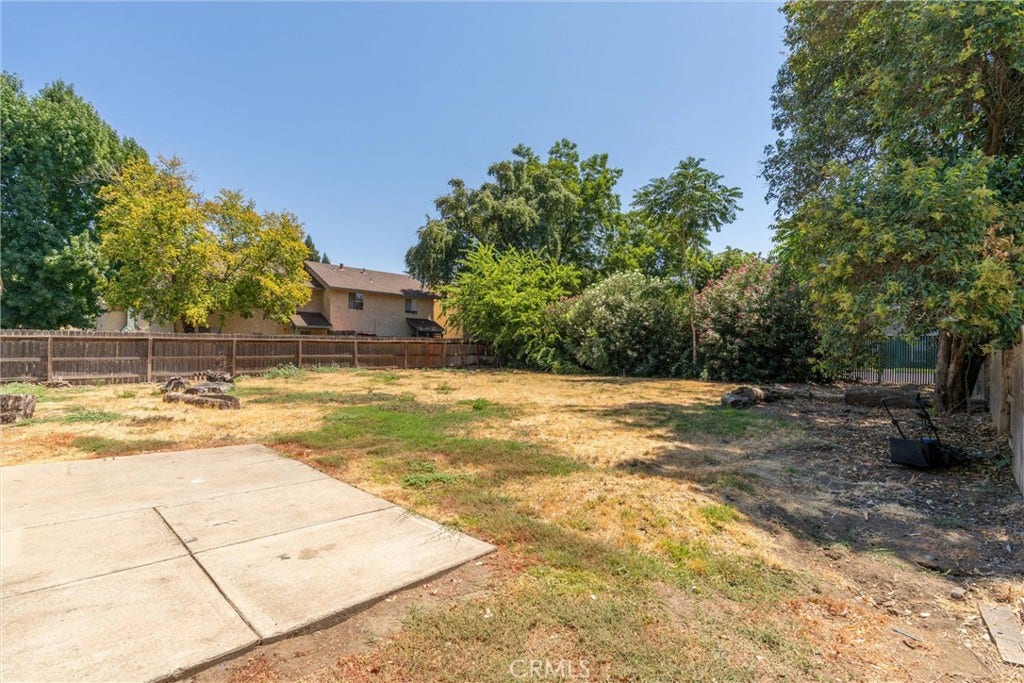 827 W 2nd Avenue, Chico, CA 95926 827 W 2nd Avenue, Chico, CA 95926