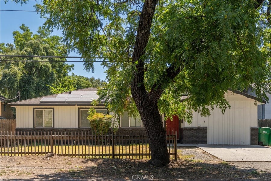 Property photo for 827 W 2nd Avenue, Chico, CA