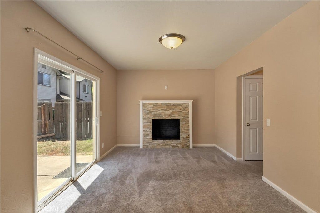 827 W 2nd Avenue, Chico, CA 95926 827 W 2nd Avenue, Chico, CA 95926