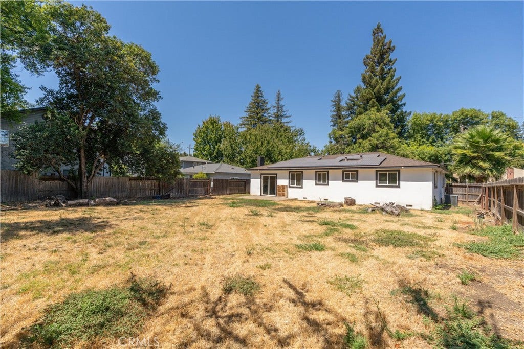 827 W 2nd Avenue, Chico, CA 95926 827 W 2nd Avenue, Chico, CA 95926