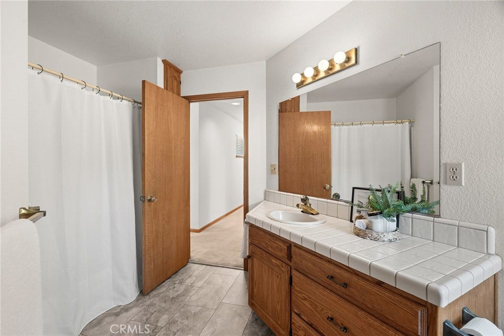 2241 River Bend Lane, Chico, CA 95926