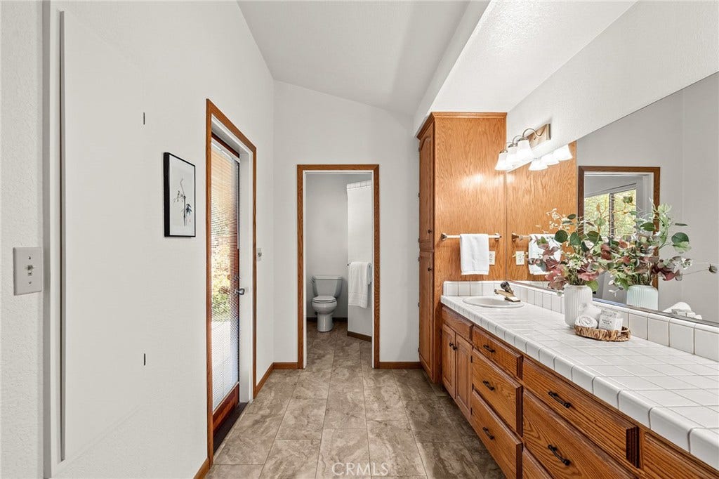 2241 River Bend Lane, Chico, CA 95926