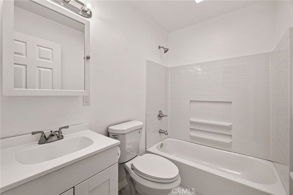 Hall bathrooom