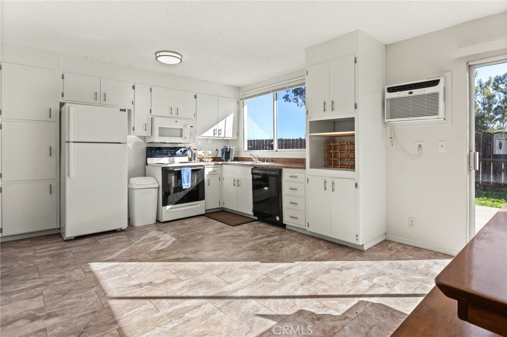 627 El Paso, Corning, CA 96021 627 El Paso, Corning, CA 96021