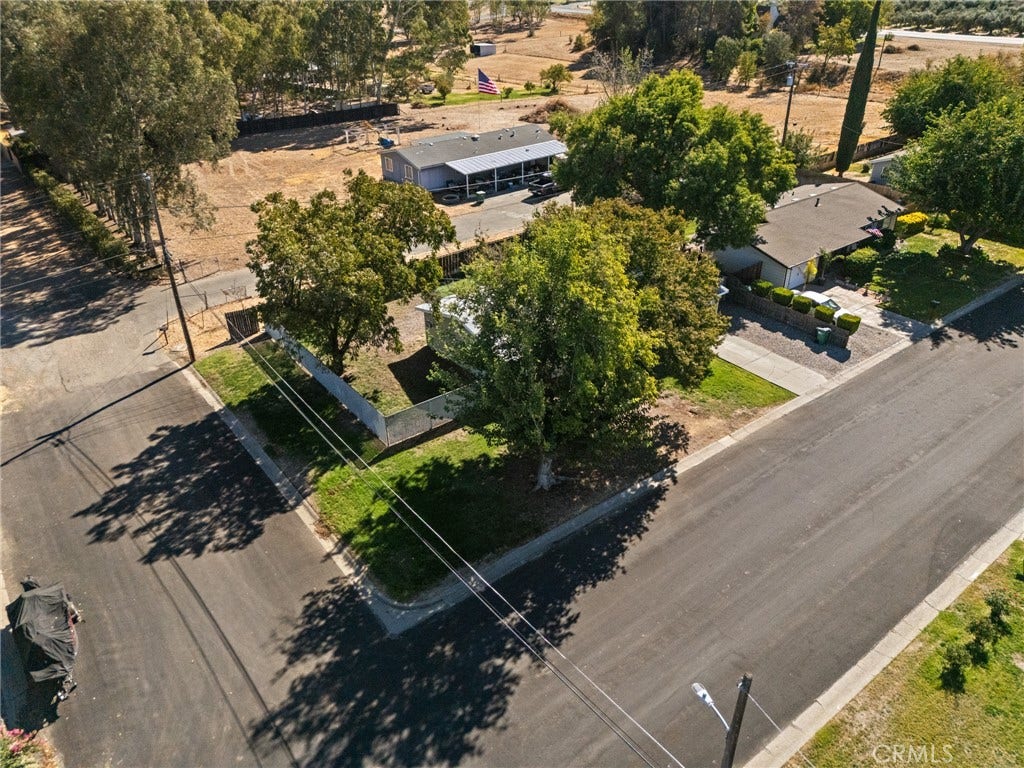 627 El Paso, Corning, CA 96021 627 El Paso, Corning, CA 96021