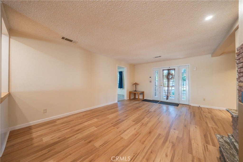3500 Pioneer, Redding, CA 96001 3500 Pioneer, Redding, CA 96001