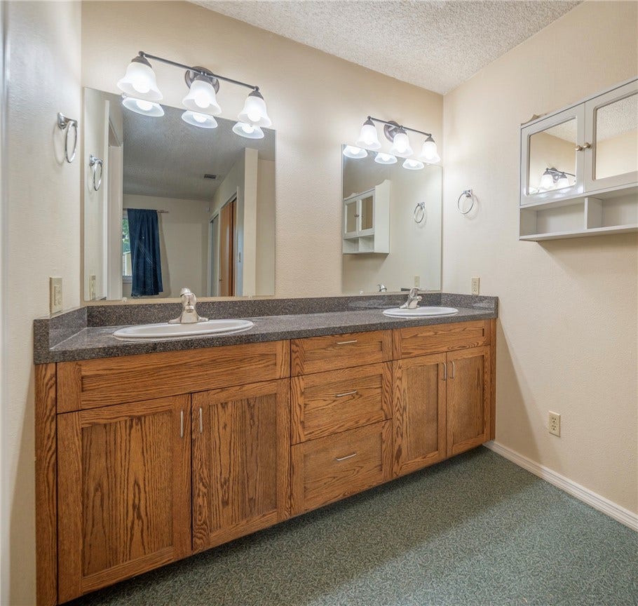 3500 Pioneer, Redding, CA 96001 3500 Pioneer, Redding, CA 96001
