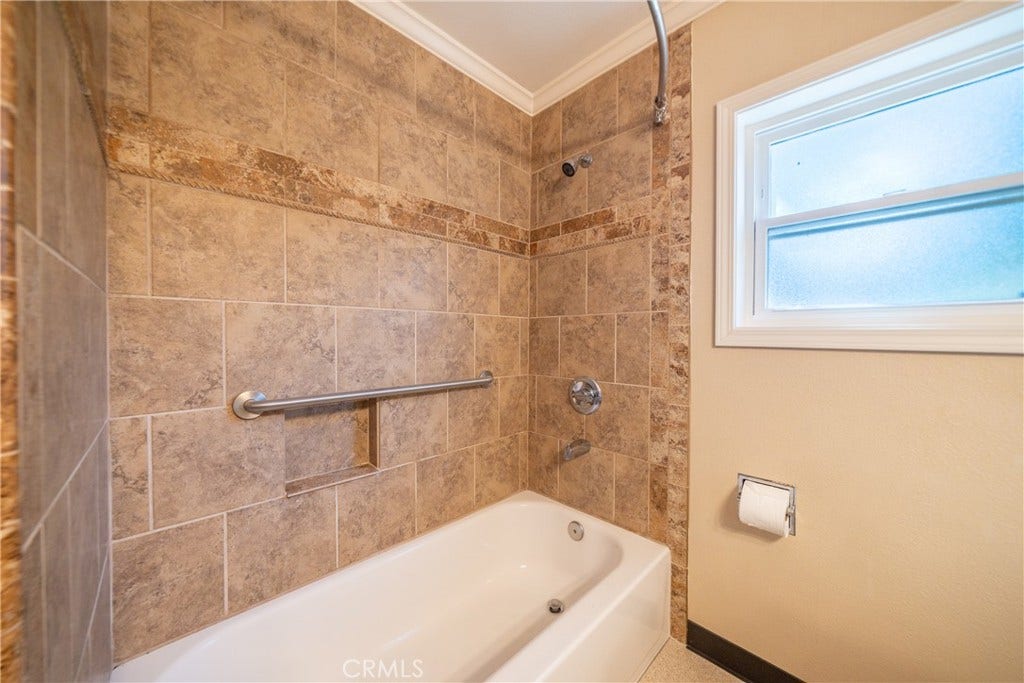 3500 Pioneer, Redding, CA 96001 3500 Pioneer, Redding, CA 96001
