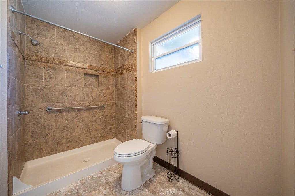 3500 Pioneer, Redding, CA 96001 3500 Pioneer, Redding, CA 96001